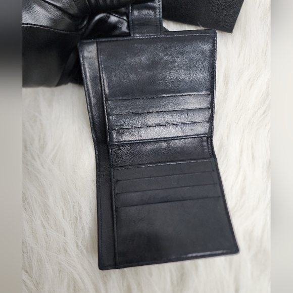 💯 % Authentic Vintage Chanel patent blanc Leather Wallet - Picture 10 of 17